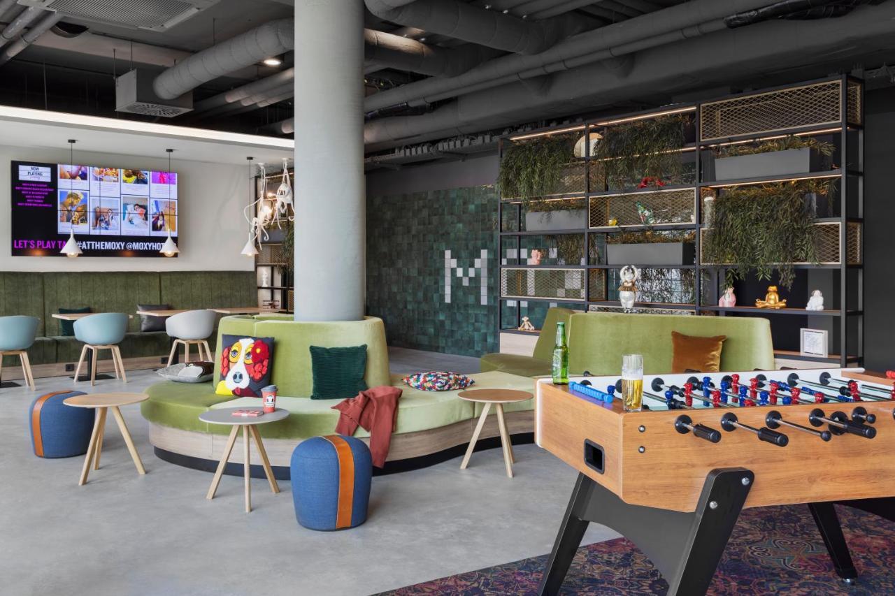 Moxy East Viena