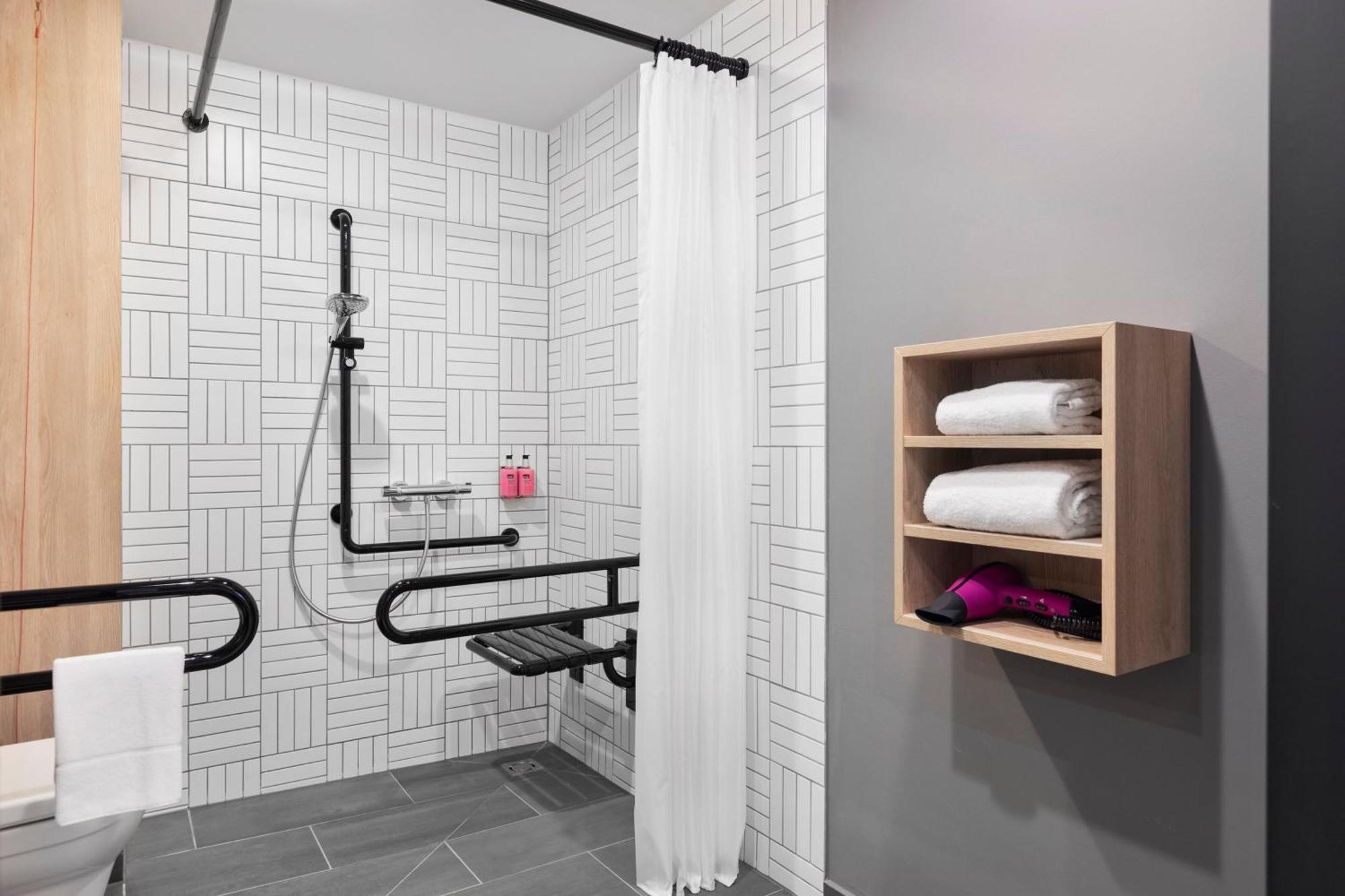 Hotel Moxy East Viena